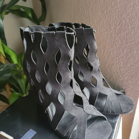 Torrid Booties heels sz 12 - Picture 2 of 3